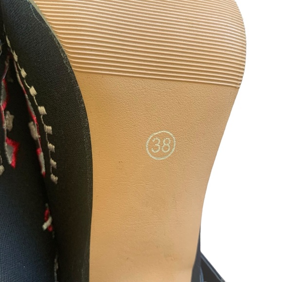 FIESTA Embroidered Pointy Toe High Heel Booties Size 7 black western boot - Picture 7 of 7